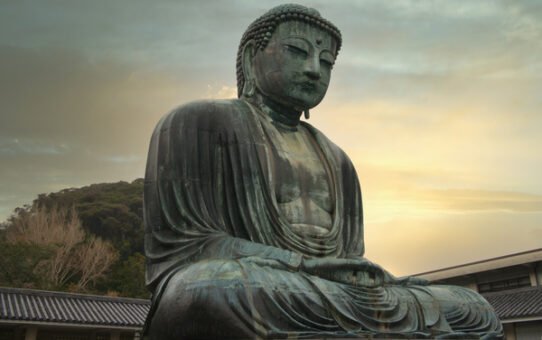 What is the difference between Buddha's meditation and Yogic meditation?